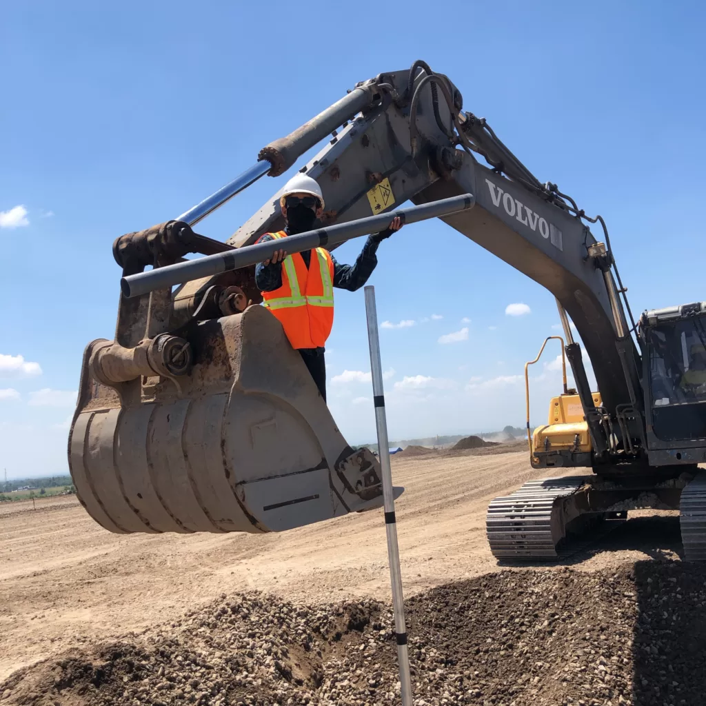 Proyek instalasi Settlement Plate Bandara Dhoho (4)