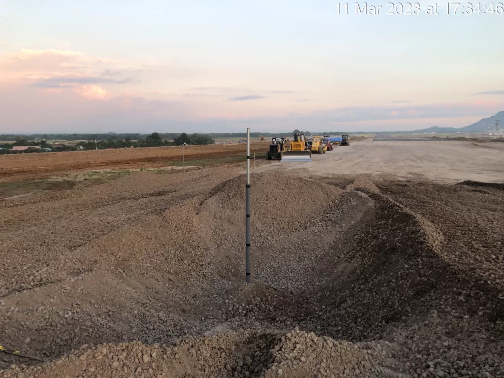 Pemasangan Settlement Plate Bandara Internasional Dhoho (2)