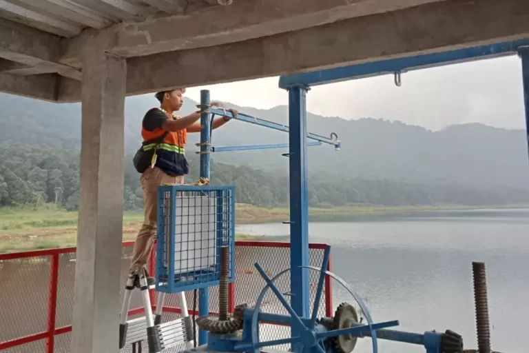 Sistem Automatic Water Level Recorder (AWLR) Profesional