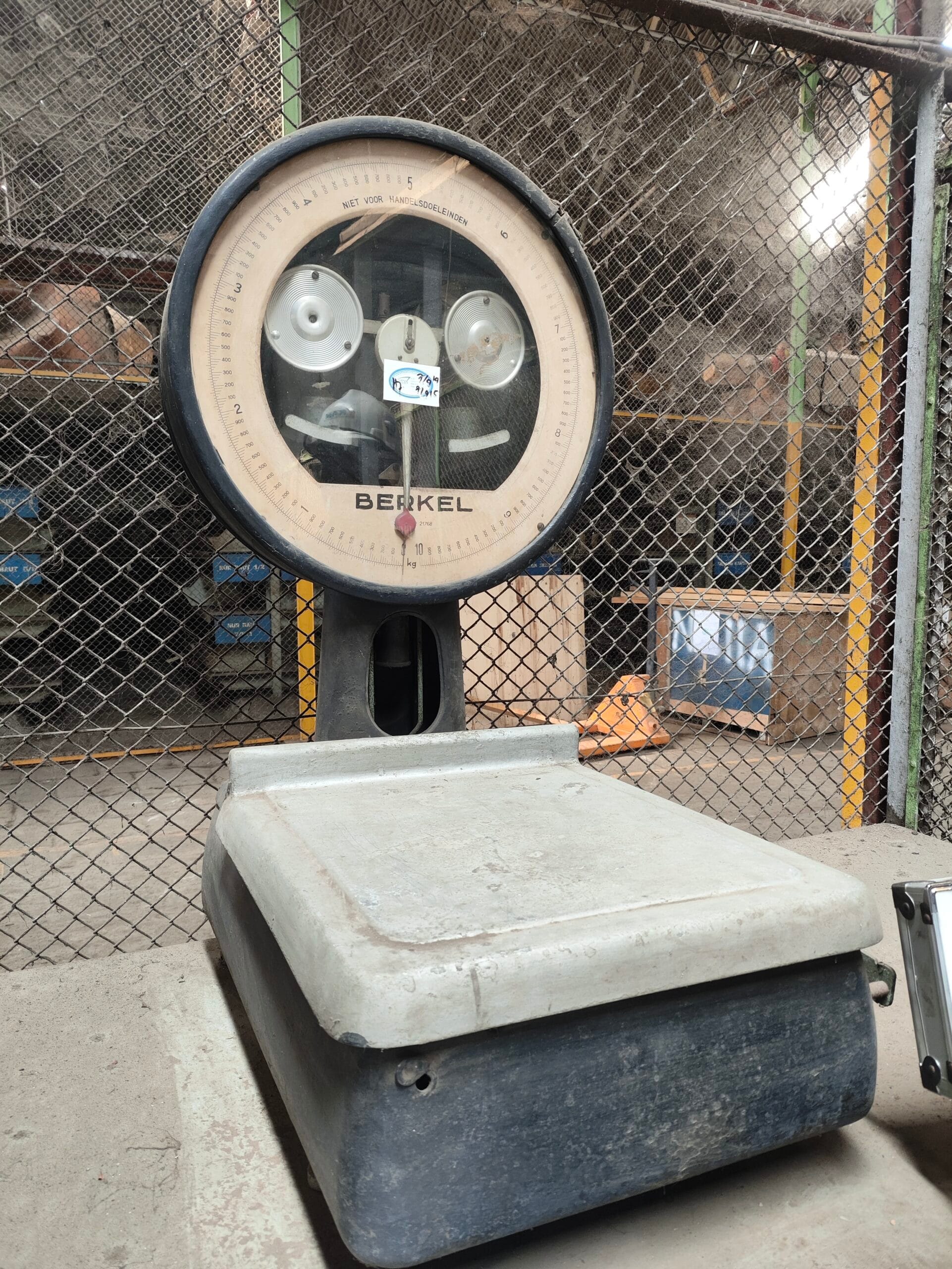 Kalibrasi Timbangan Berkel di PT Dok & Perkapalan Kodja Bahari - PT Global Intan Teknindo (3)