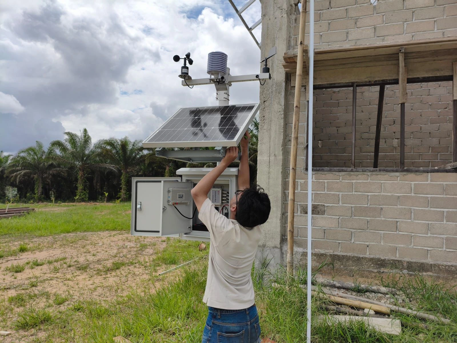 Integrasi data logger Weather Station di Lamandau