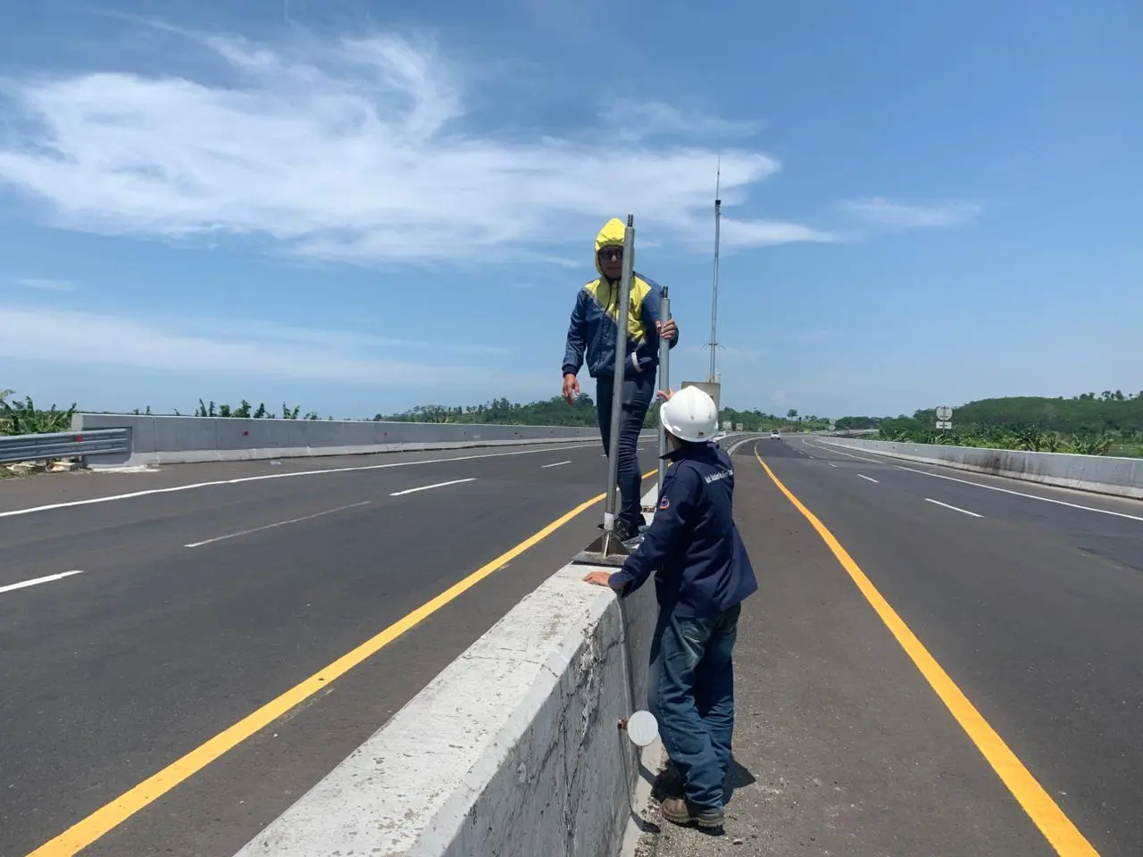 Kondisi instalasi settlement plate di area proyek Batang Semarang