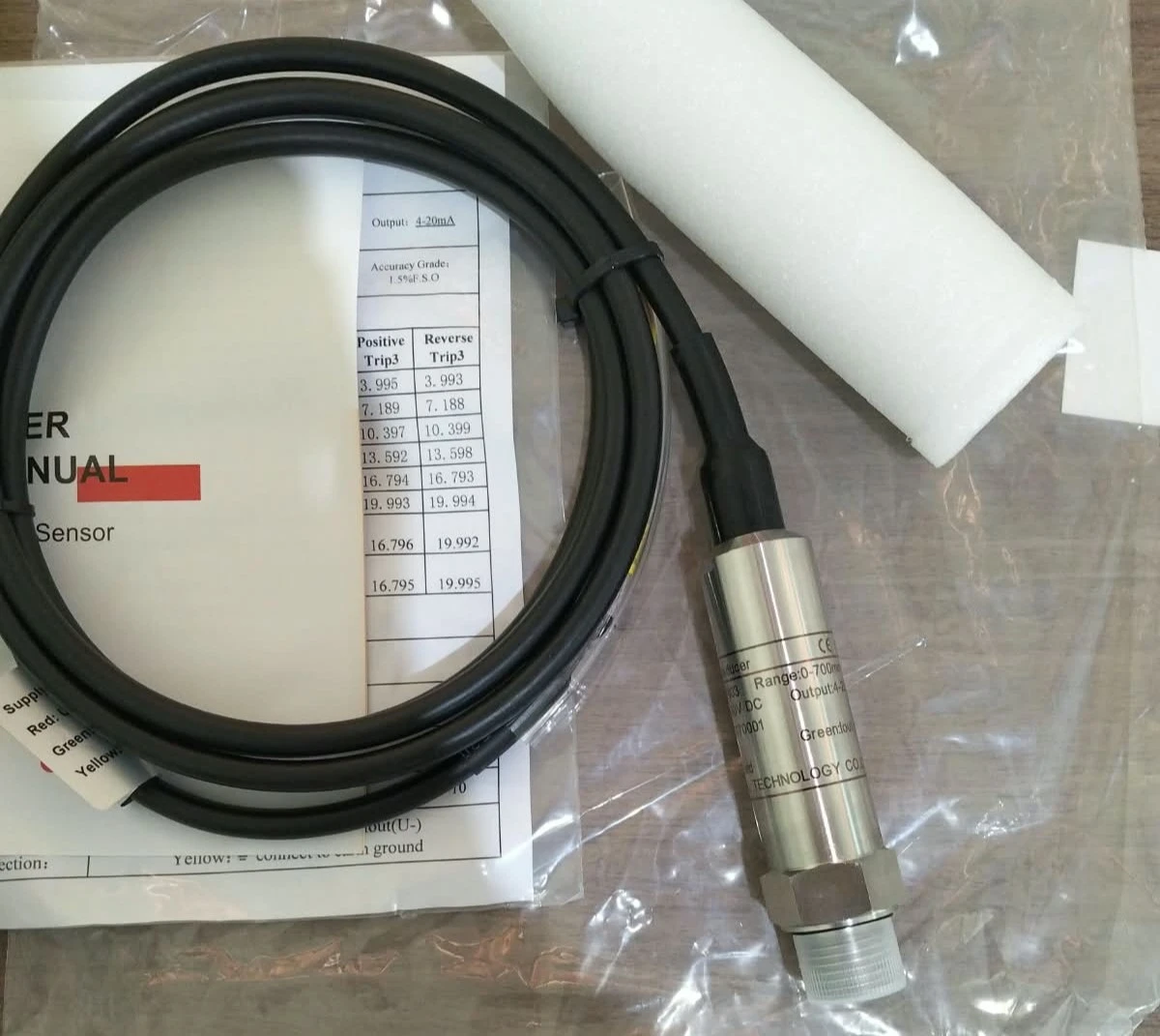 Submersible level transducer HPT603 dengan bodi stainless steel dan kabel
