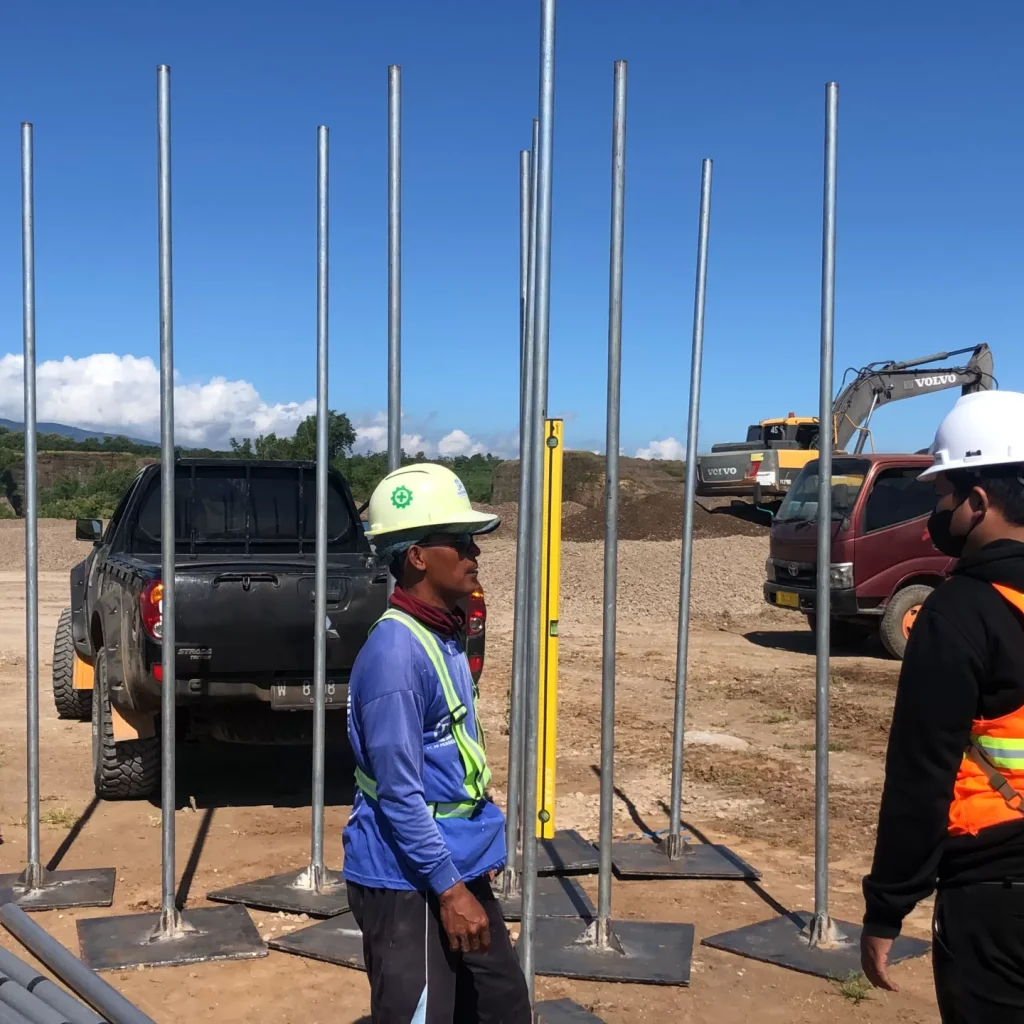 Proyek instalasi Settlement Plate Bandara Dhoho