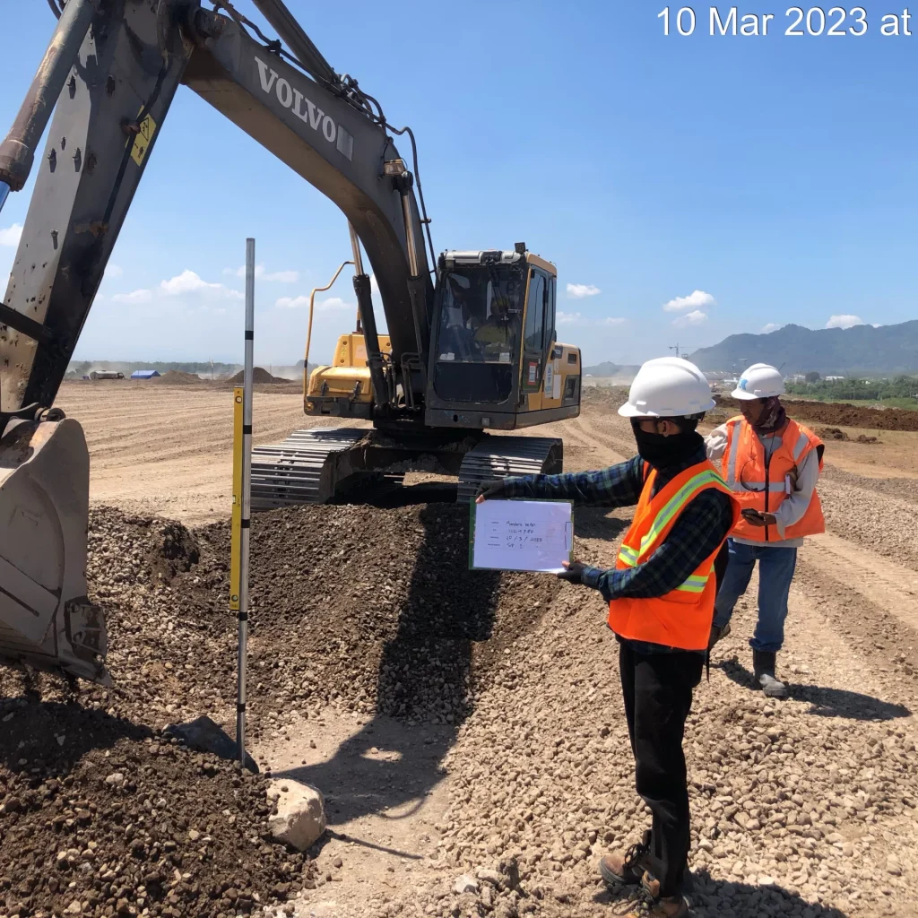 Proyek instalasi Settlement Plate Bandara Dhoho (5)